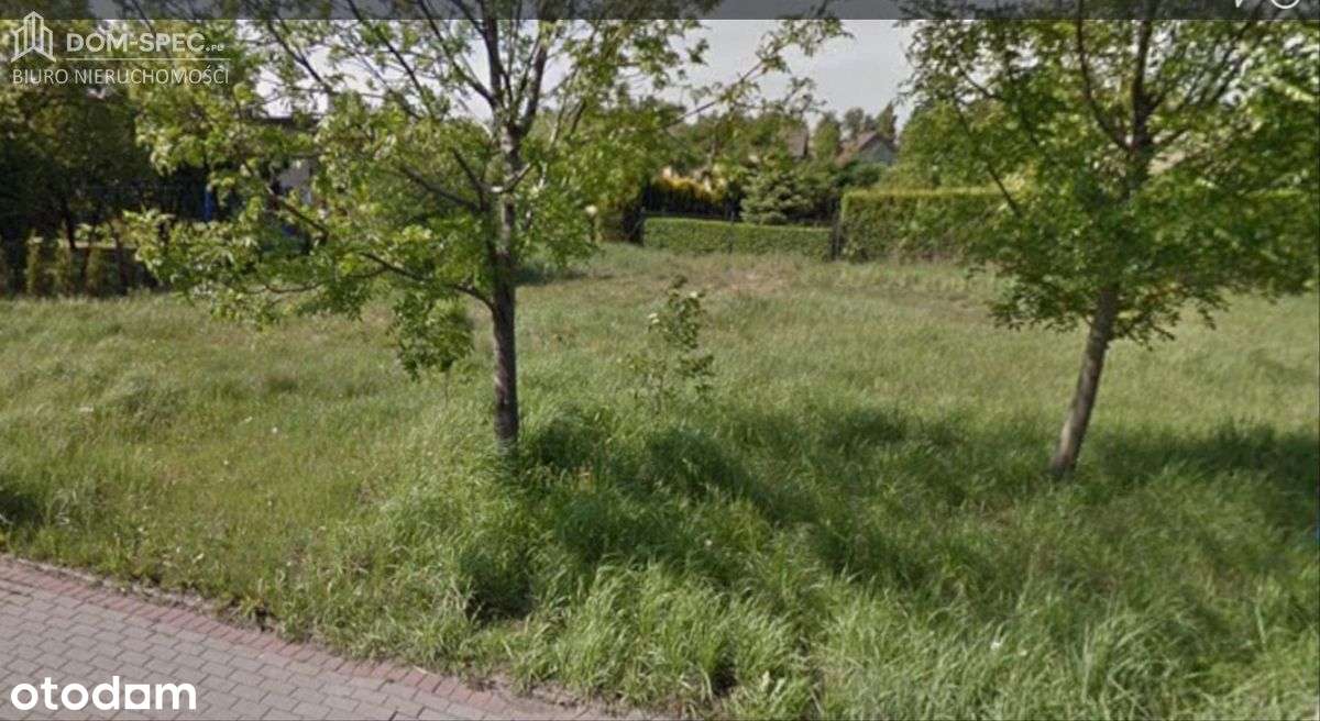 Mała  działka w doskonałej lokalizacji-0