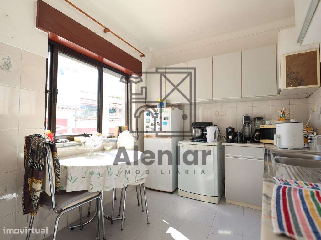 Moradia no Centro de Alenquer - Oportunidade-8