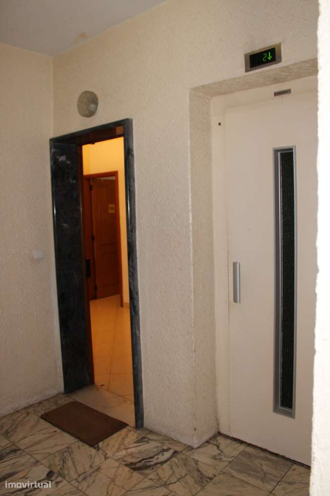 Apartamento T2 com arrecadação São Marcos Rés de Chão - Grande imagem: 4/24