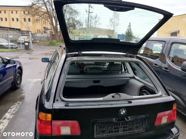 KOMPLETNE ZAWIESZENIE TYŁ BELKA DYFERENCJAŁ MOST 2.56 BMW E39 KOMBI - 8