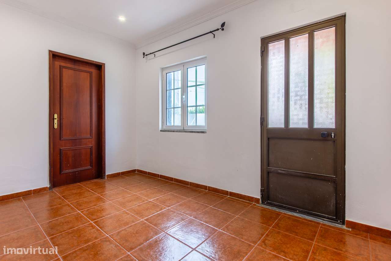 Moradia bi- familiar isolada no Pinhal Do General-14