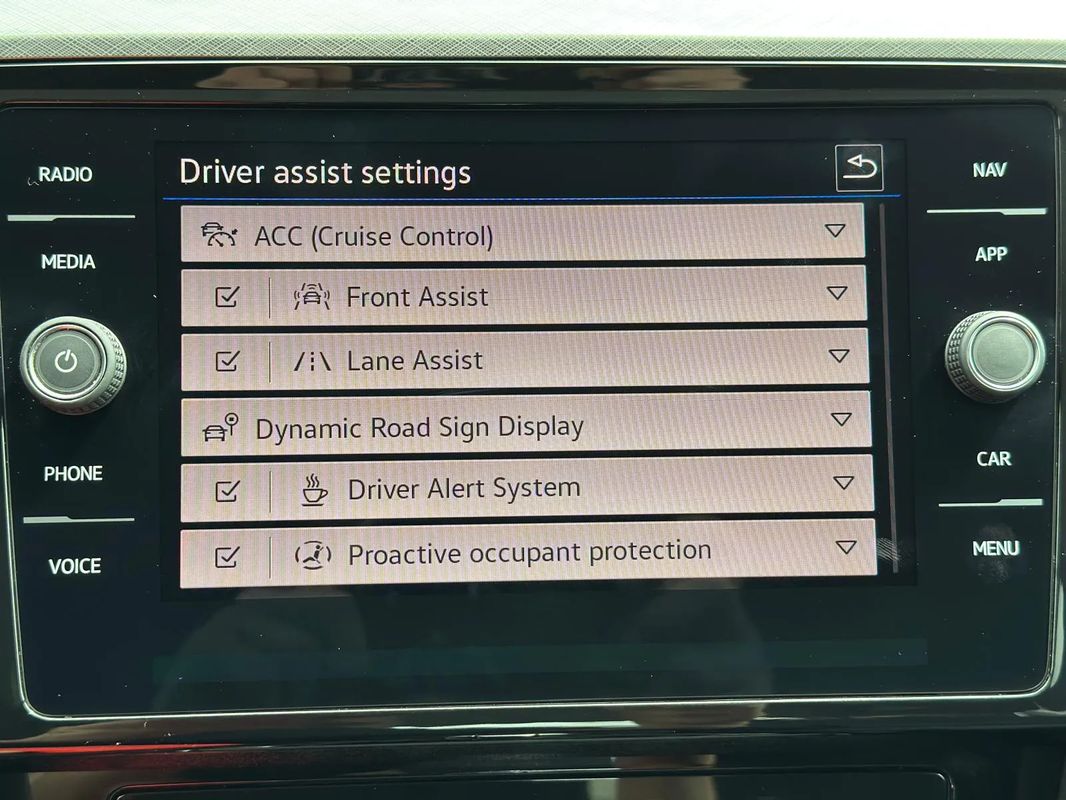 Volkswagen Passat 1.4 TSI Plug-In-Hybrid DSG GTE - 20