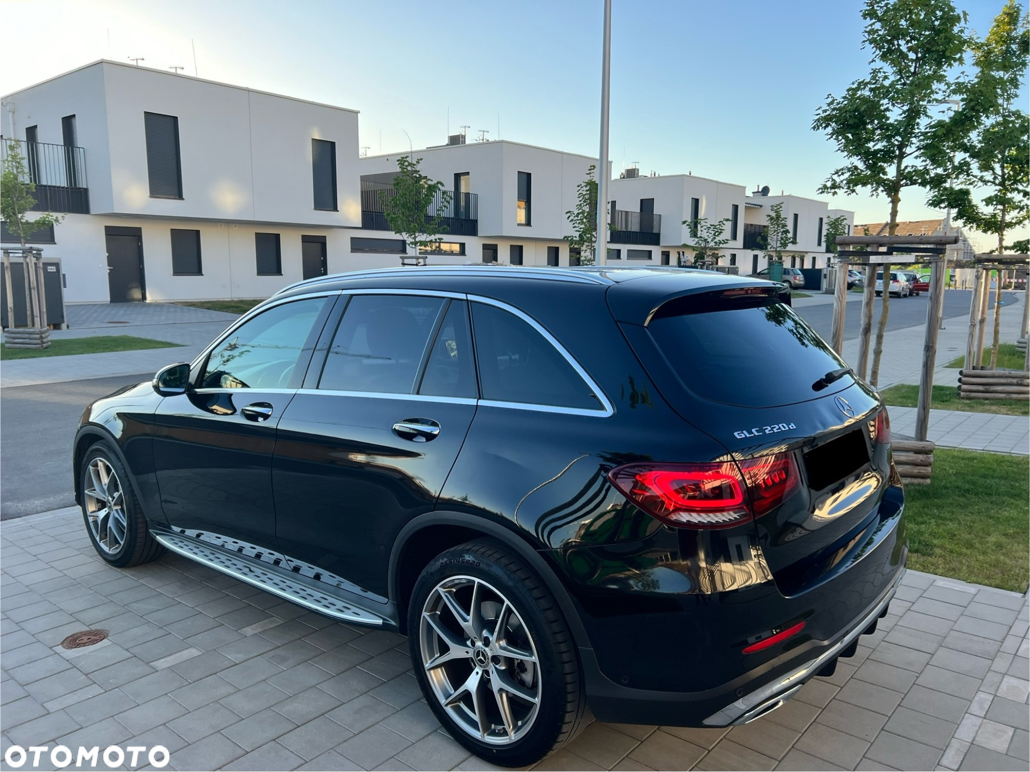 Mercedes-Benz GLC 220 d 4Matic 9G-TRONIC AMG Line Plus - 28