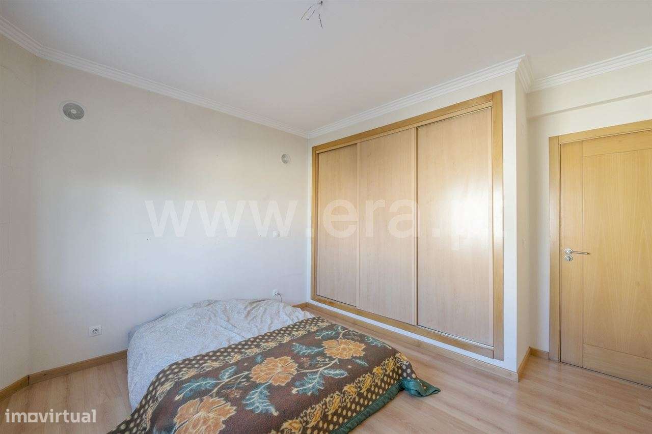 Apartamento T2; Quinta de Santa Teresinha-8