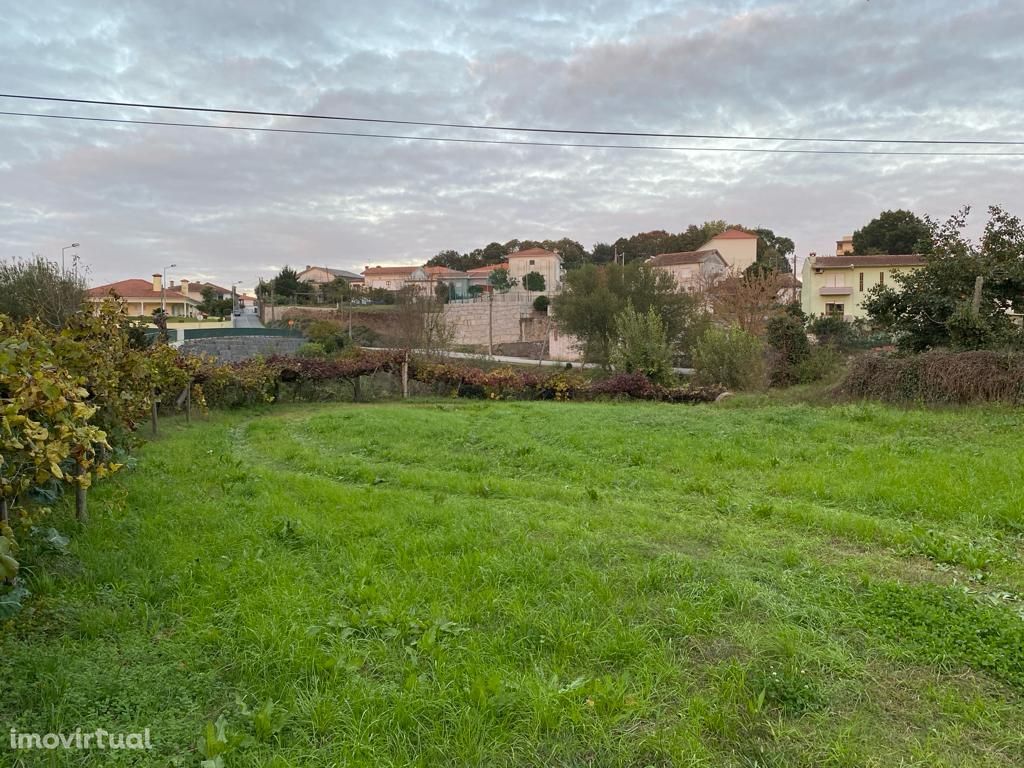 Terreno Esmeriz - Junto Apeadeiro