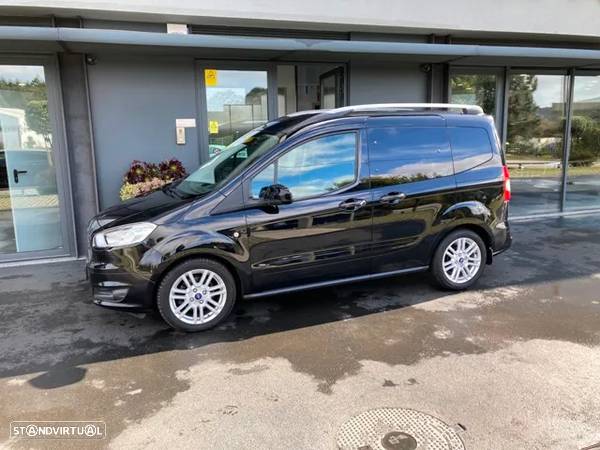 Ford Tourneo Courier 1.0 EcoBoost S&S Titanium - 4