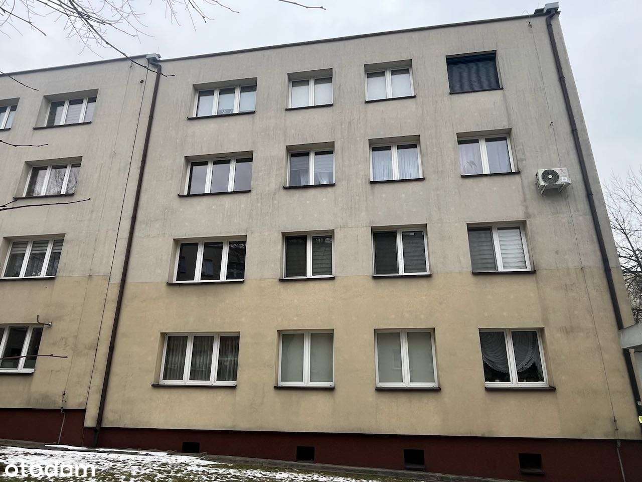 Kawalerka 33 m², widna kuchnia + piwnica 4 m², na start lub wynajem-10