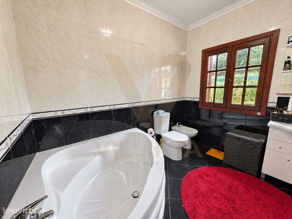 Moradia T4 c/ Jardim | Rebordões Santa Maria - Ponte de Lima-29