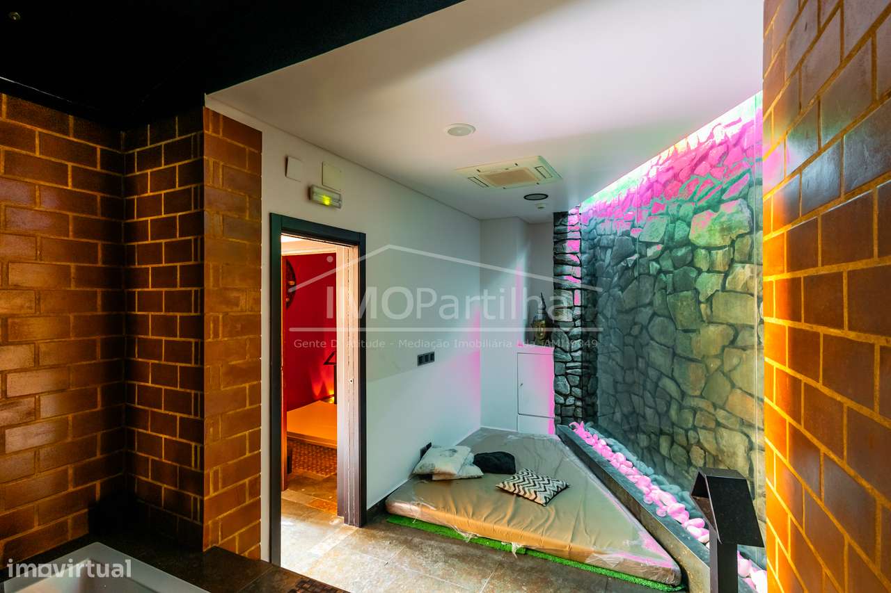 T2 c/ Projeto Aprovado em Condomínio de Prestígio com Piscina – Parede-20