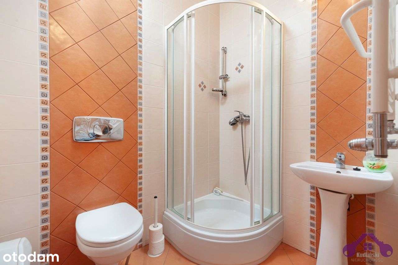 Dom z dużymi sypialniami i pomieszczeniem biurowym-16