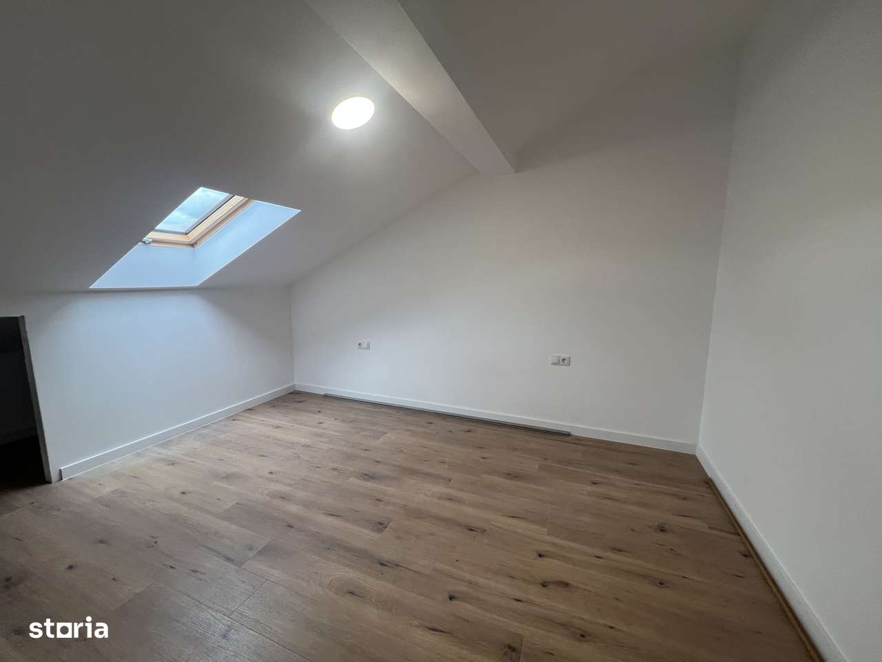 Apartament decomandat 3 camere, penthouse 2 nivele, bucatarie mobilata - Imagine principală: 5/9