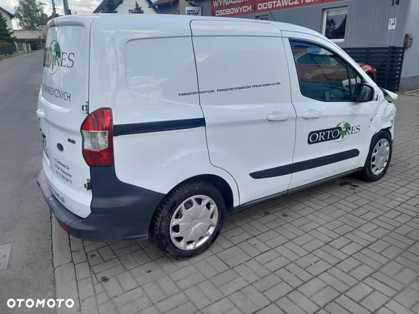 Ford Transit Courier 2018 - 4
