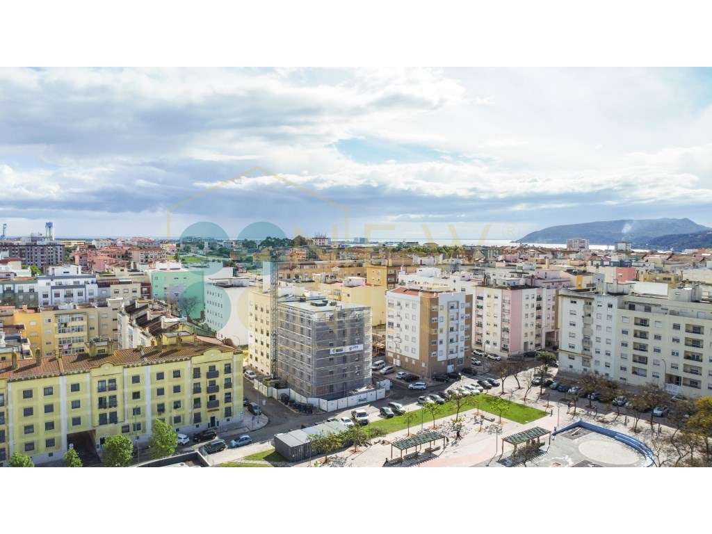 Apartamento T3 com Vista Rio - Arrecadação e Parqueamento - Espaço,...-12