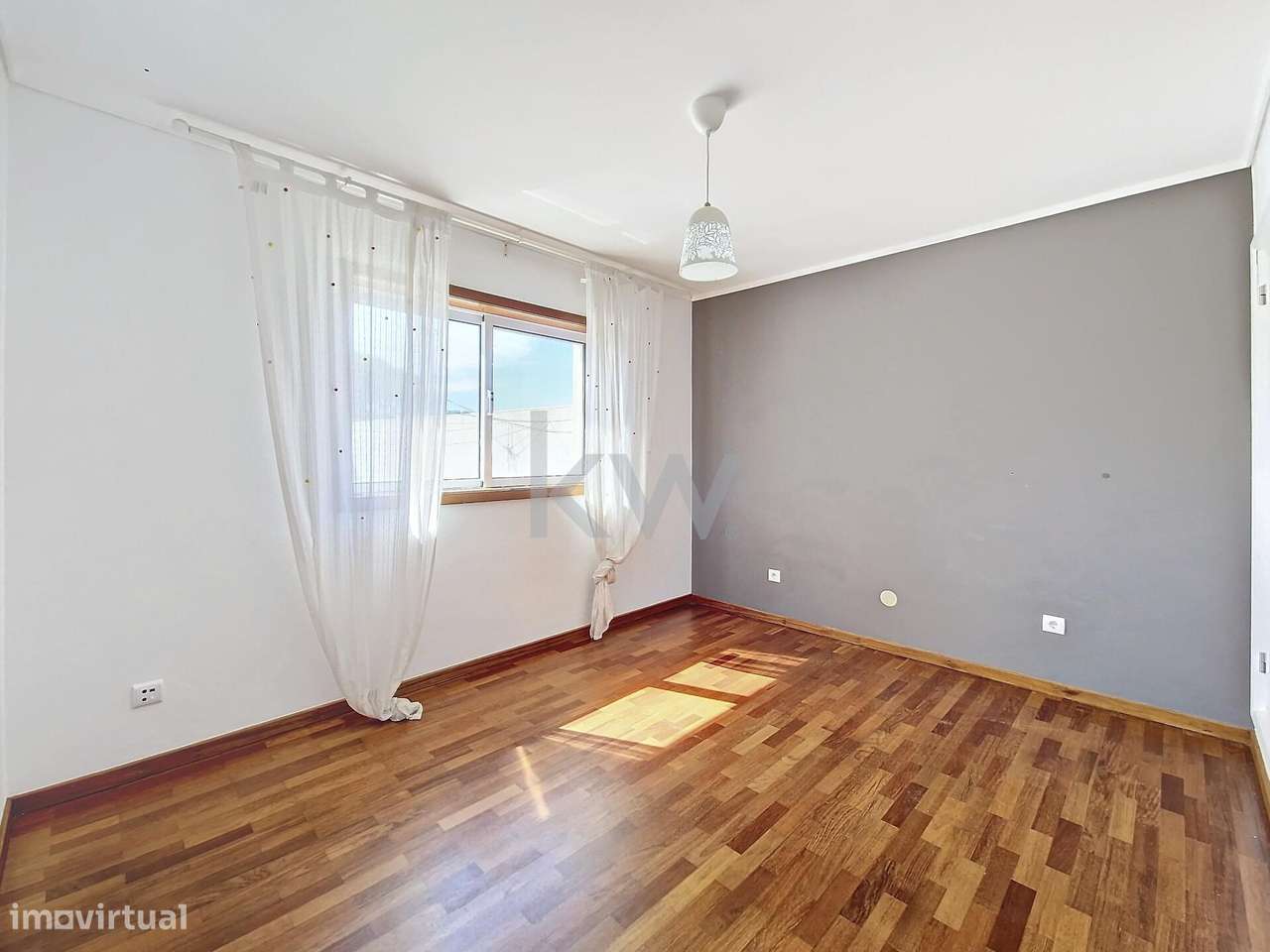 Moradia com 6 quartos, piscina aquecida, anexo e terreno com 2500m2 em-30