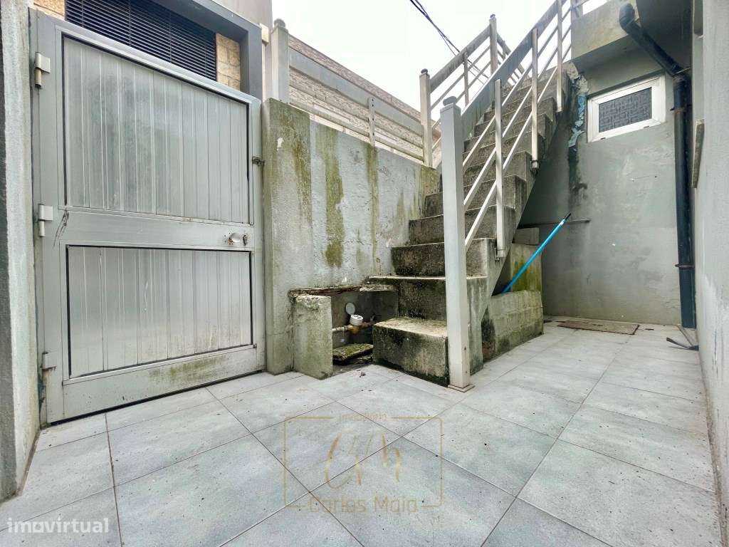 Moradia térrea T2 com logradouro e terraço a 170 metros do mar-14