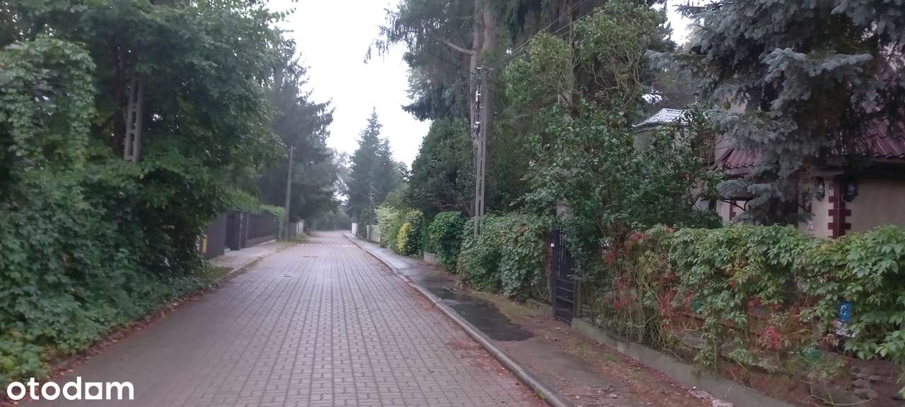 Udziały na sprzedaż- Działka w otoczeniu zabudowy jednorodzinnej-2