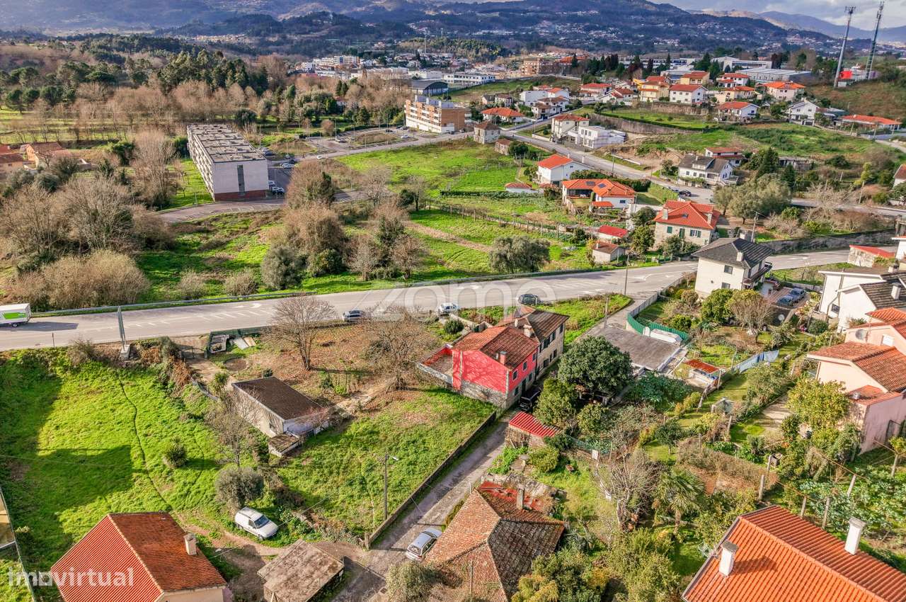 Moradia T3 com lote terreno 1468 m2 em Ponte da Barca-31