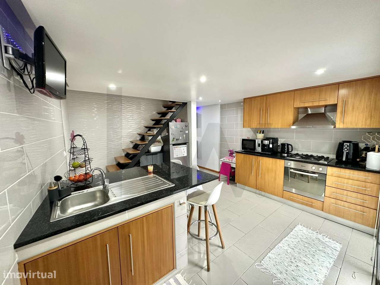 Moradia T2 nas Capelas, perto da zona balnear do poços e comercio. - Grande imagem: 4/10