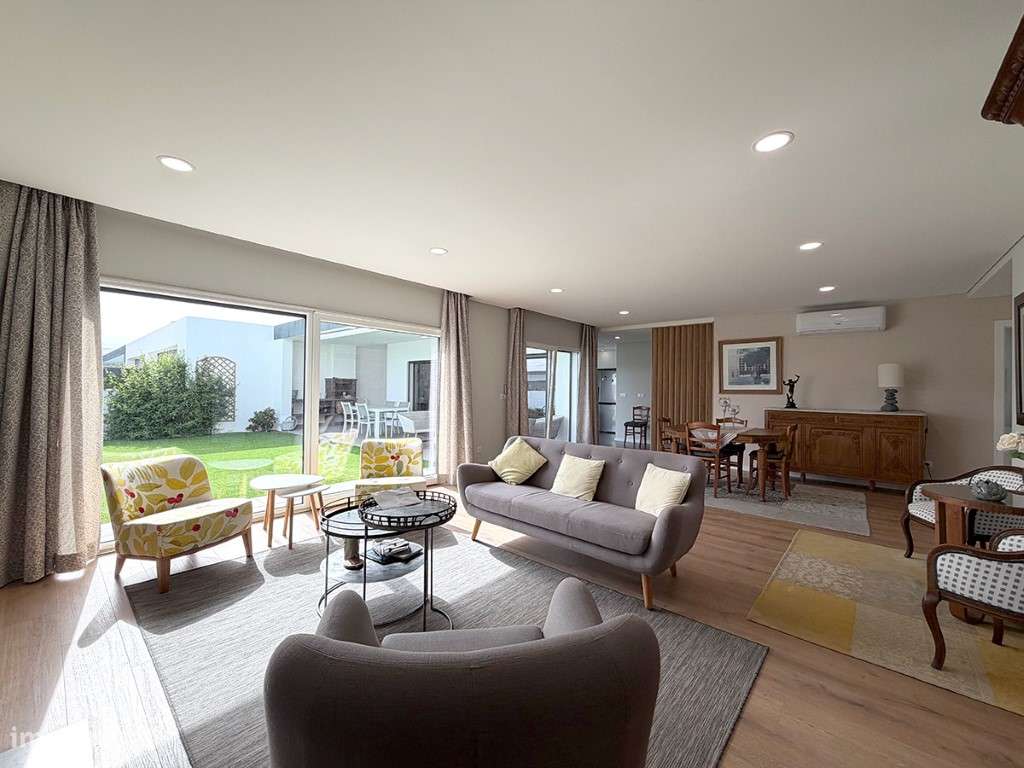 Moradia T4 térrea com 230m2 em condomínio privado, Azeitão-4