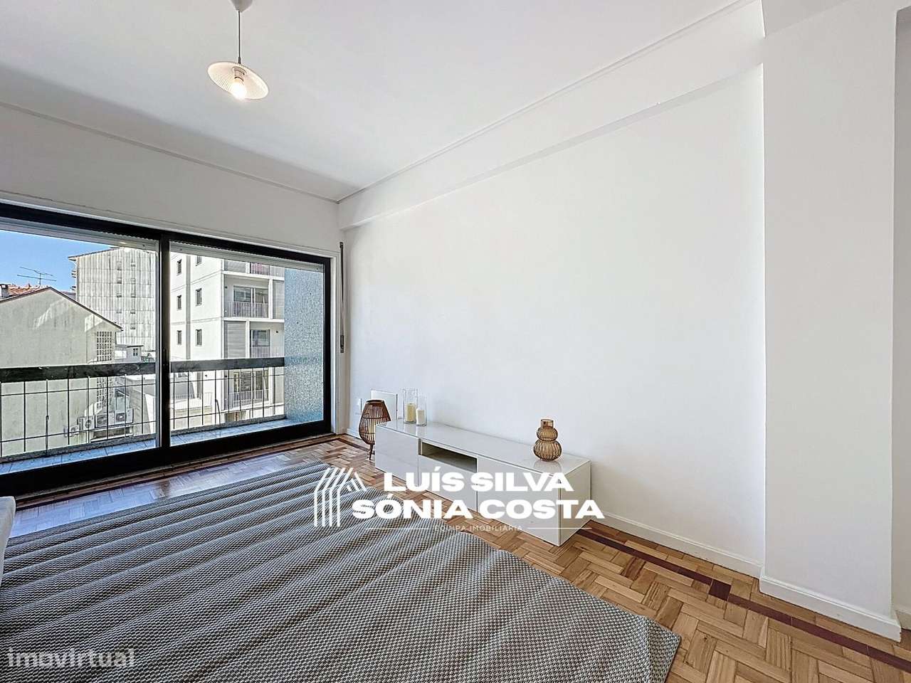 Apartamento T4 à venda na Rua Camilo Castelo Branco, 12 - Grande imagem: 3/46