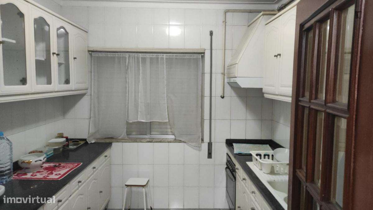 Quarto - localizado em Sé de Braga e São Lázaro Braga - Grande imagem: 3/5