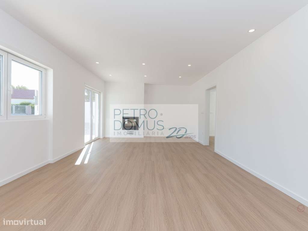 MORADIA UNIFAMILAR T4, CENTRO, MARINHA GRANDE, TOTALMENTE RECUPERAD... - Grande imagem: 5/48