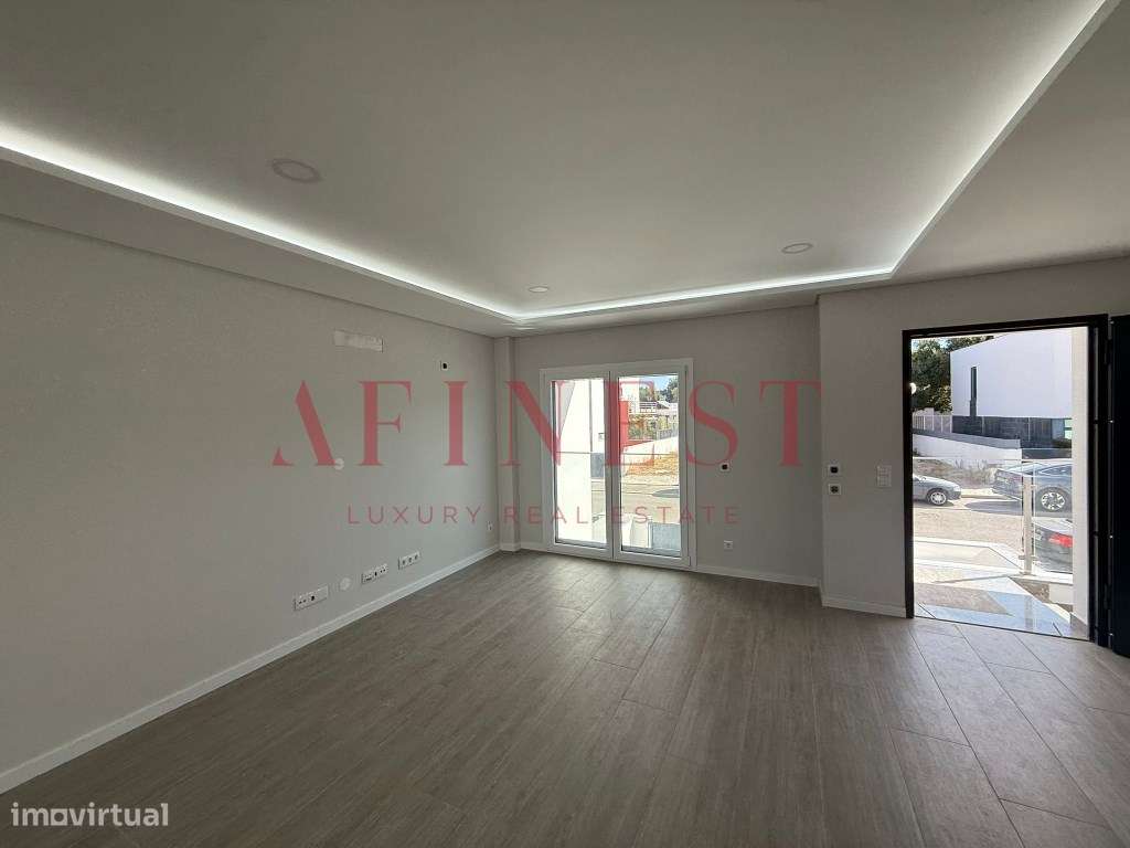 MORADIA T4 COM PISCINA EM ALCOCHETE - PRONTA A HABITAR - Grande imagem: 4/29