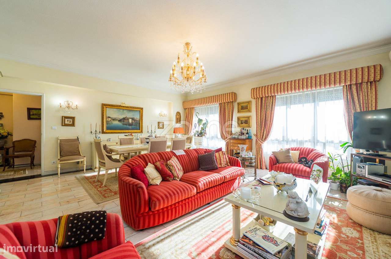 Apartamento T3 de Luxo c/ Vista Panorâmica Exclusiva - Laranjeiras-22