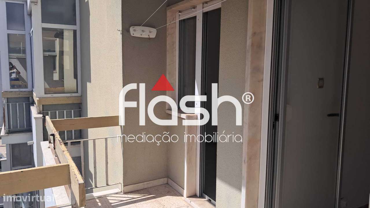 T2 Remodelado com elevador e arrecadação na Figueirinha -Oeiras-24