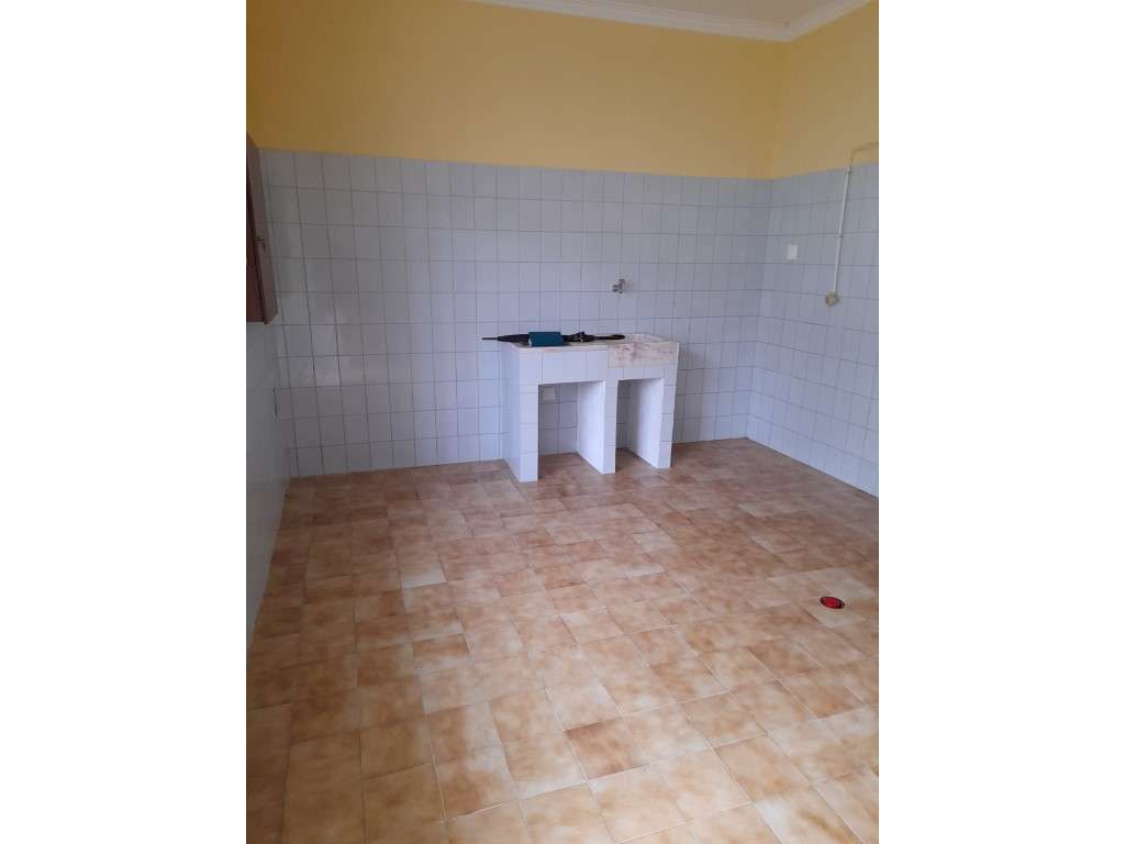 Espaço comercial em Amora - Grande imagem: 3/5