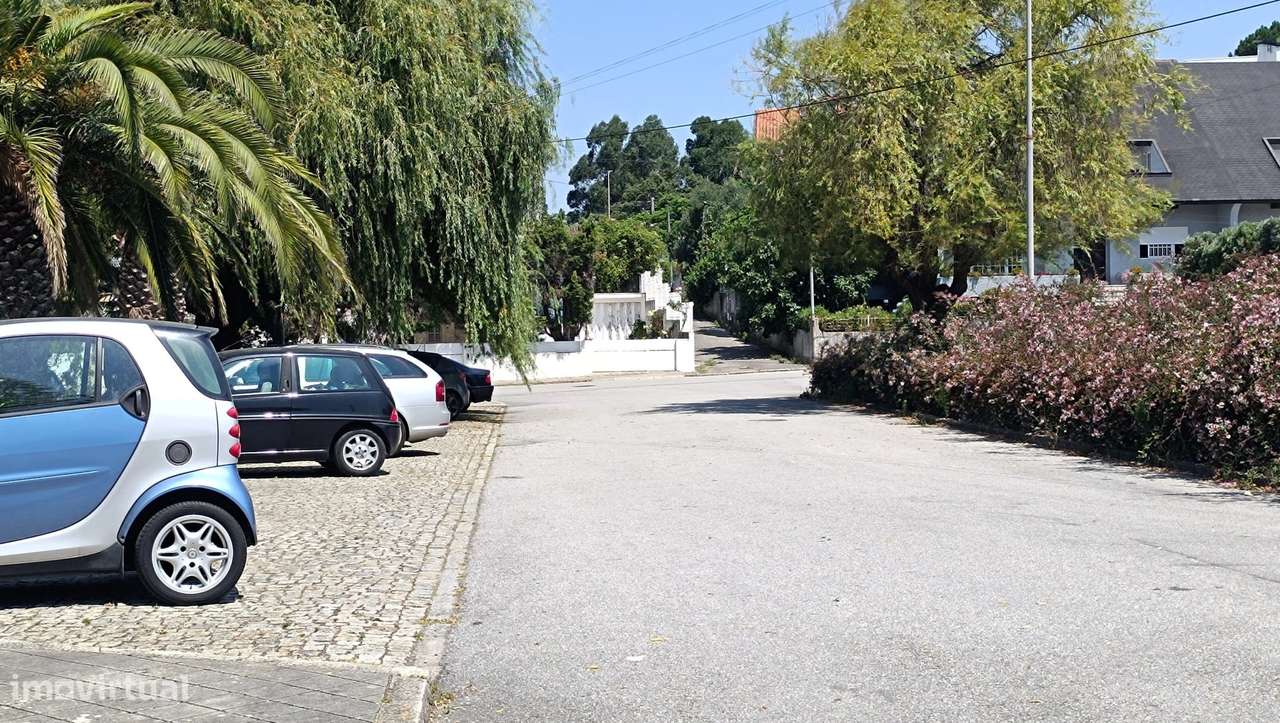 Lote c/387m2, p/Construção Moradia c/344m2-20