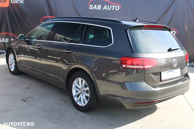 Volkswagen Passat 2.0 TDI DSG Comfortline - 20