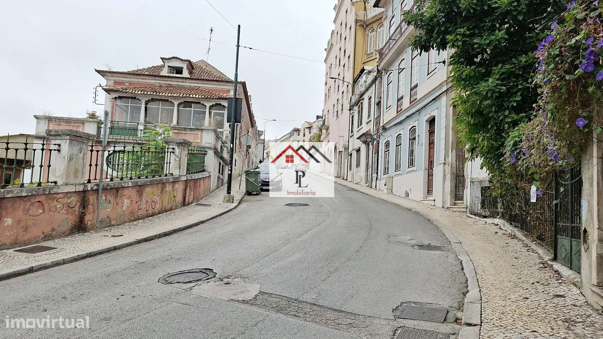 Loja com 550m2 de àrea, bem localizada | Coimbra - Grande imagem: 2/20