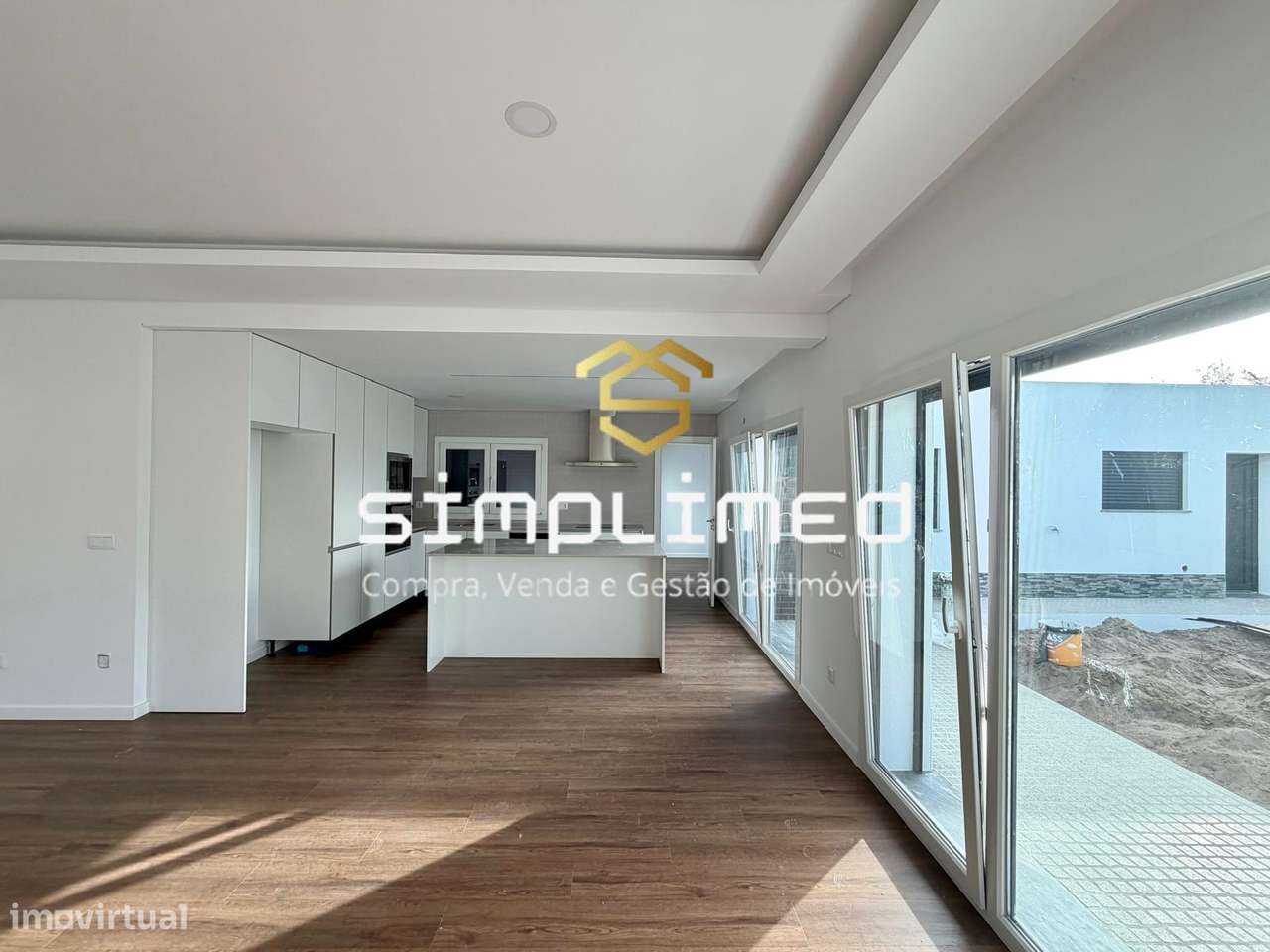 Moradia Isolada Térrea T4  Fernão Ferro  (CF)-9