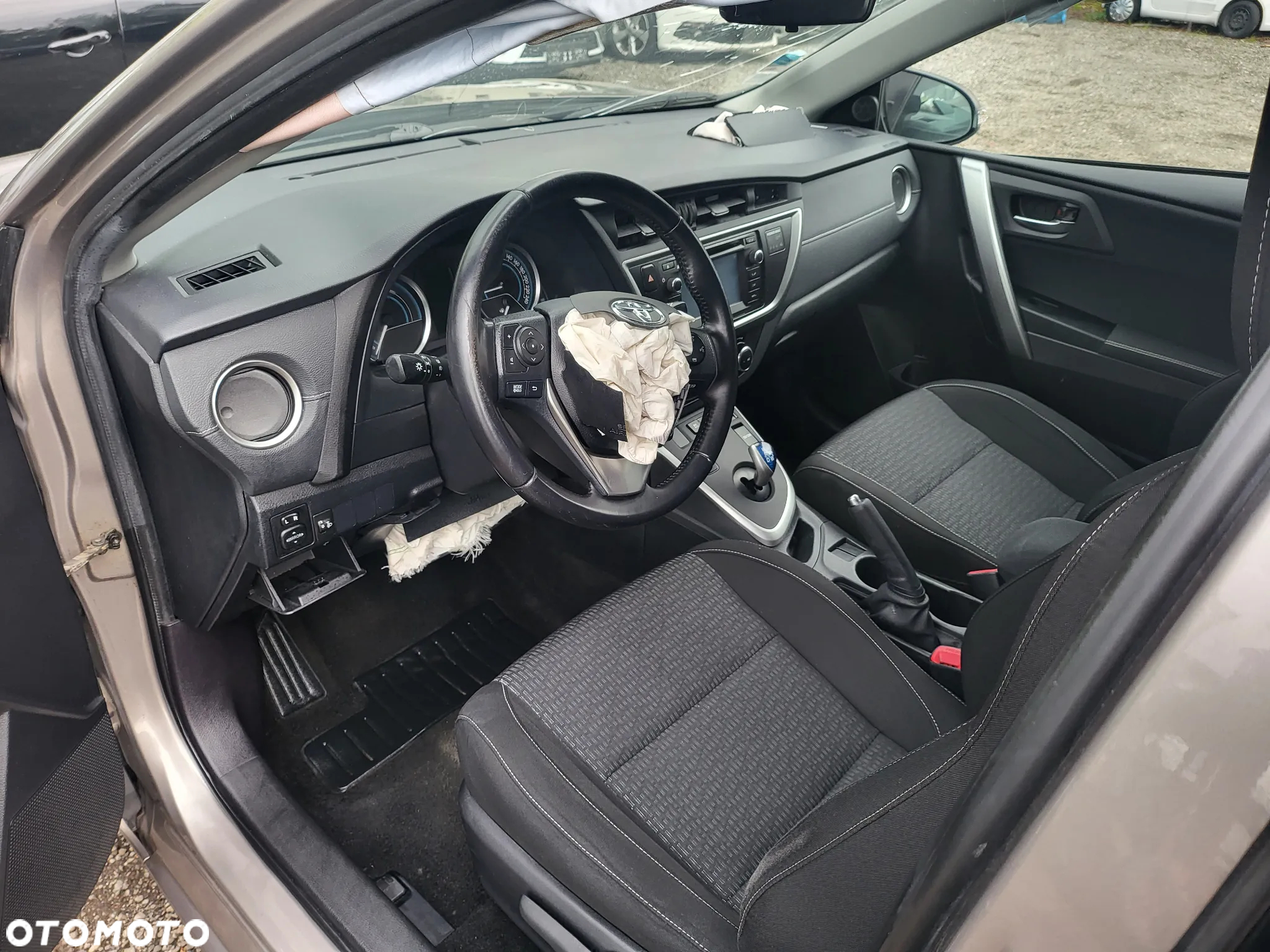 Toyota Auris 1.8 VVT-i Hybrid Automatik Design Edition - 17