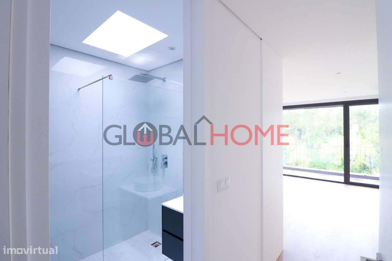 Moradia T3 Nova com Terraço e Piscina em São Pedro da Cova-51