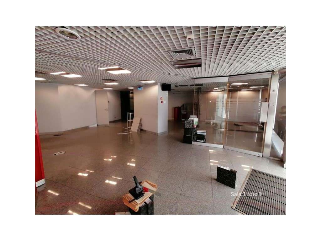 Loja com 140m2 em São Miguel do Rio Torto e Rossio Ao Sul do Tejo - Grande imagem: 4/8