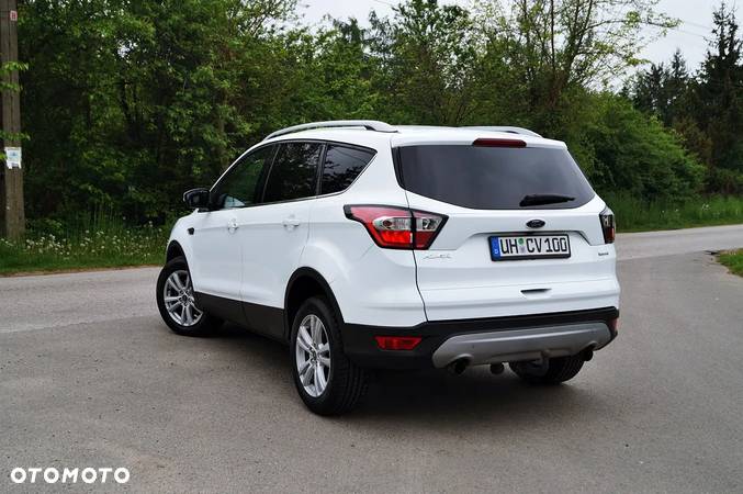 Ford Kuga 1.5 EcoBoost 2x4 Business Edition - 11