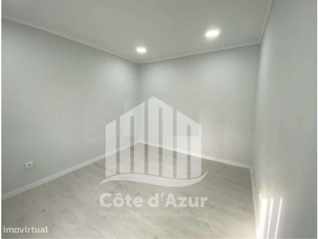 Moradia térrea, totalmente remodelada - Grande imagem: 4/5