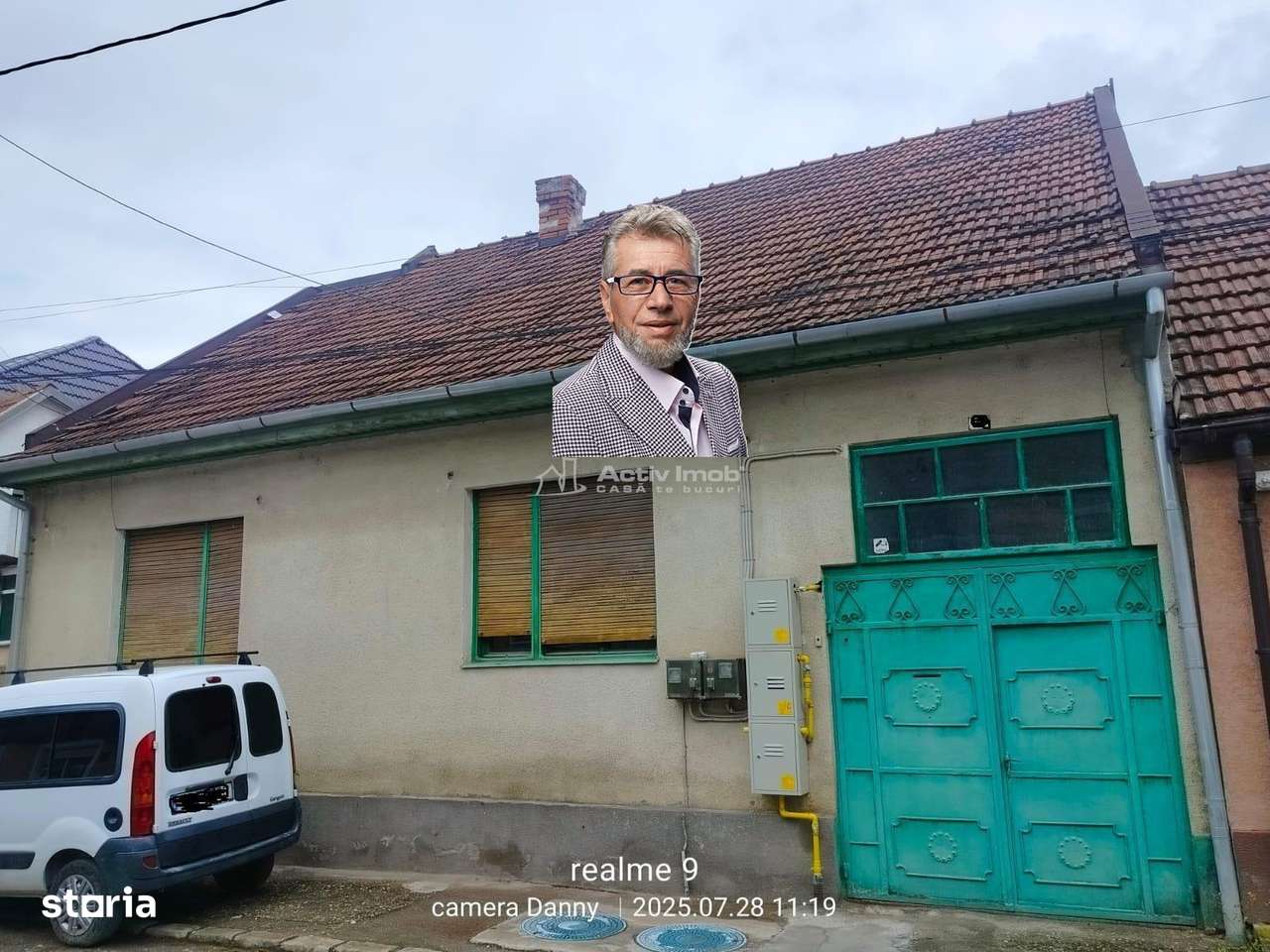 Resita Casa Curte Comuna cu Teren si Garaj.Un singur vecin - Imagine principală: 1/20