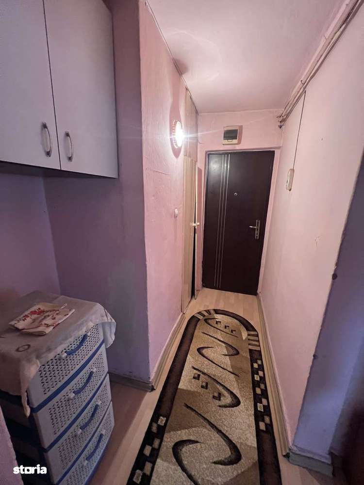 Oferta Turturelelor  Garsoniera Parter Inalt bloc izolat ! - Imagine principală: 4/10