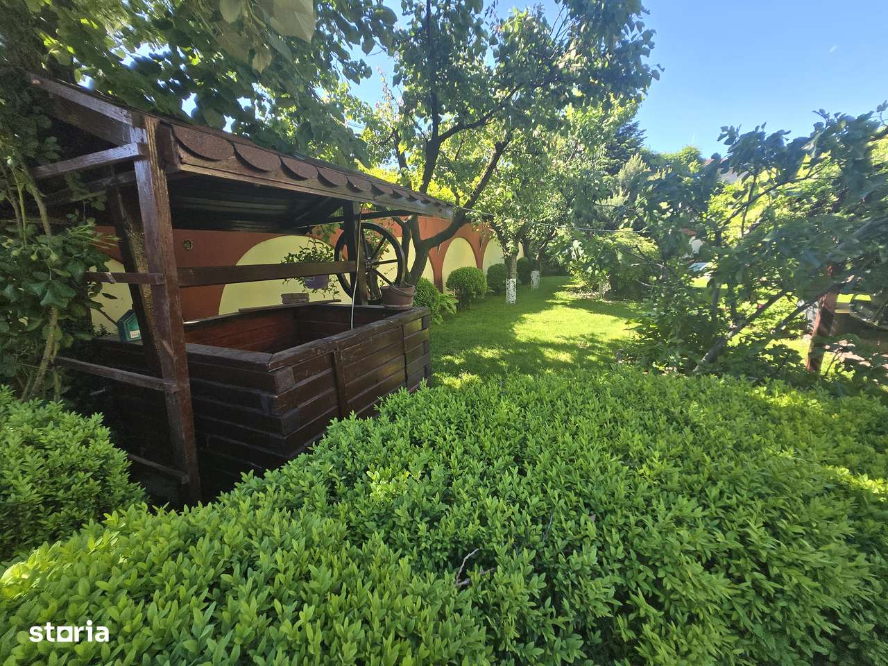Casa individuala cu piscina. P+1+M. zona foarte buna-19