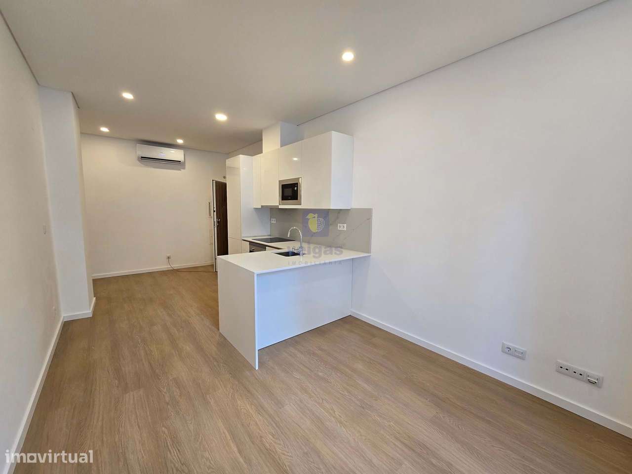 Apartamento T2 com varanda e duas frentes no empreendimento ANJOS 49 - Grande imagem: 5/17