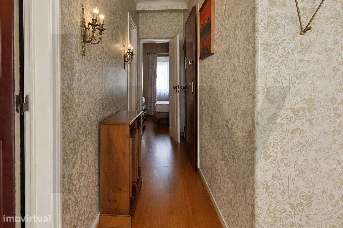 Apartamento T2 Centro Damaia de Cima-20