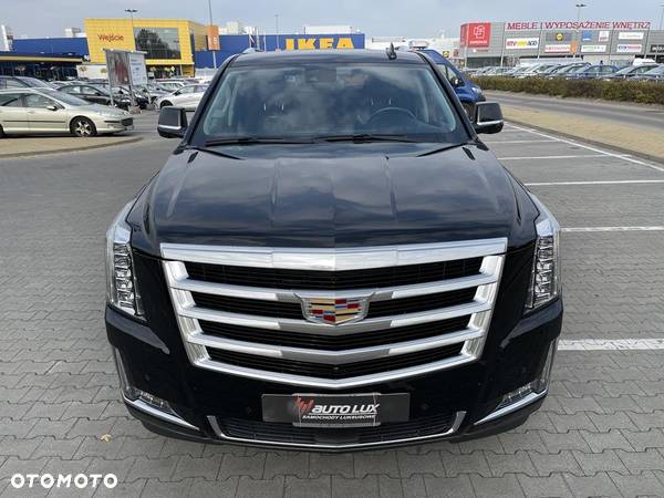 Cadillac Escalade - 11