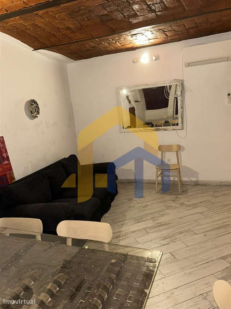 🏡 Moradia Térrea em Banda T2 no Centro de Estremoz-41
