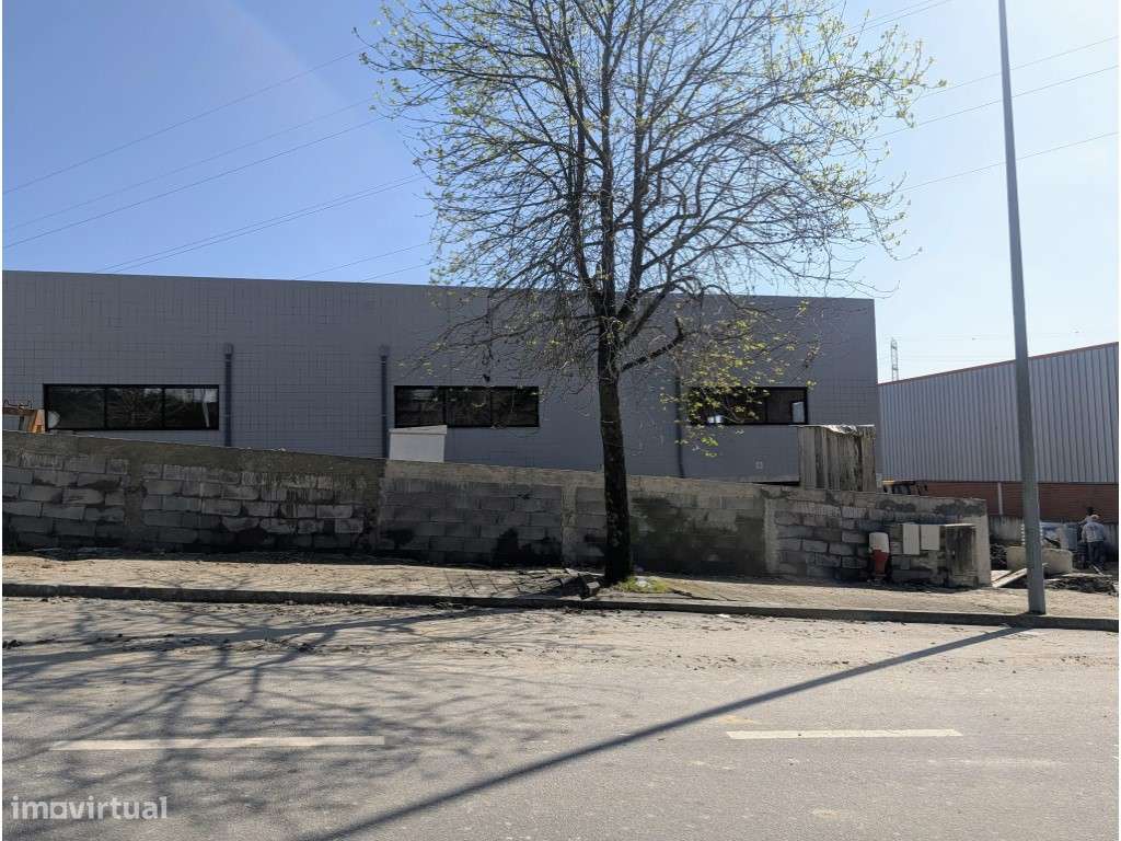 Armazém com 625m em Alfena - Grande imagem: 2/2