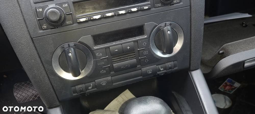 Panel klimatyzacji Audi A3 8P - 1