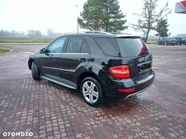 Mercedes-Benz ML 300 CDI BlueEff 4-Matic - 3