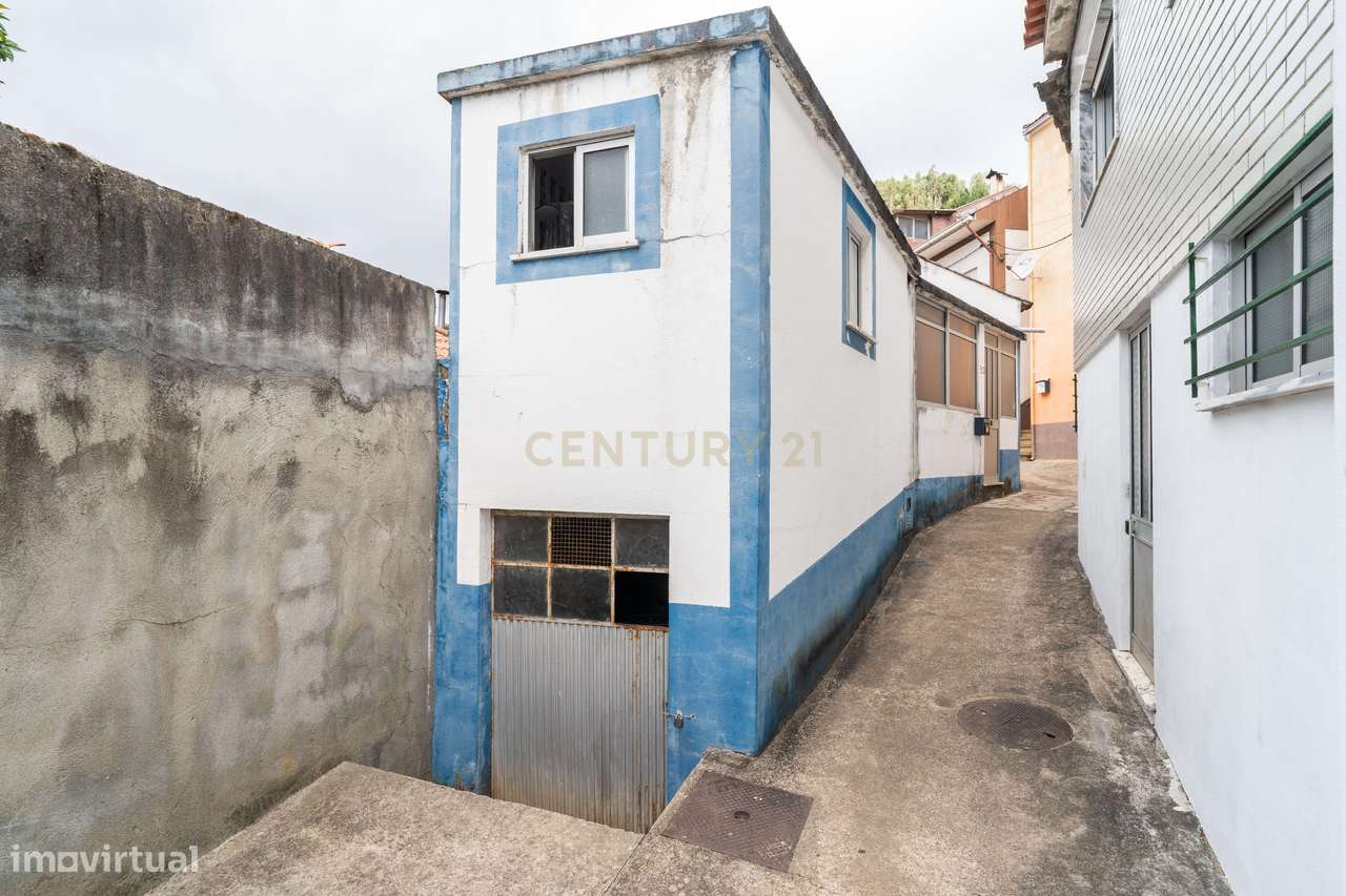 Moradia T2 em São Frutuoso, Ceira-11